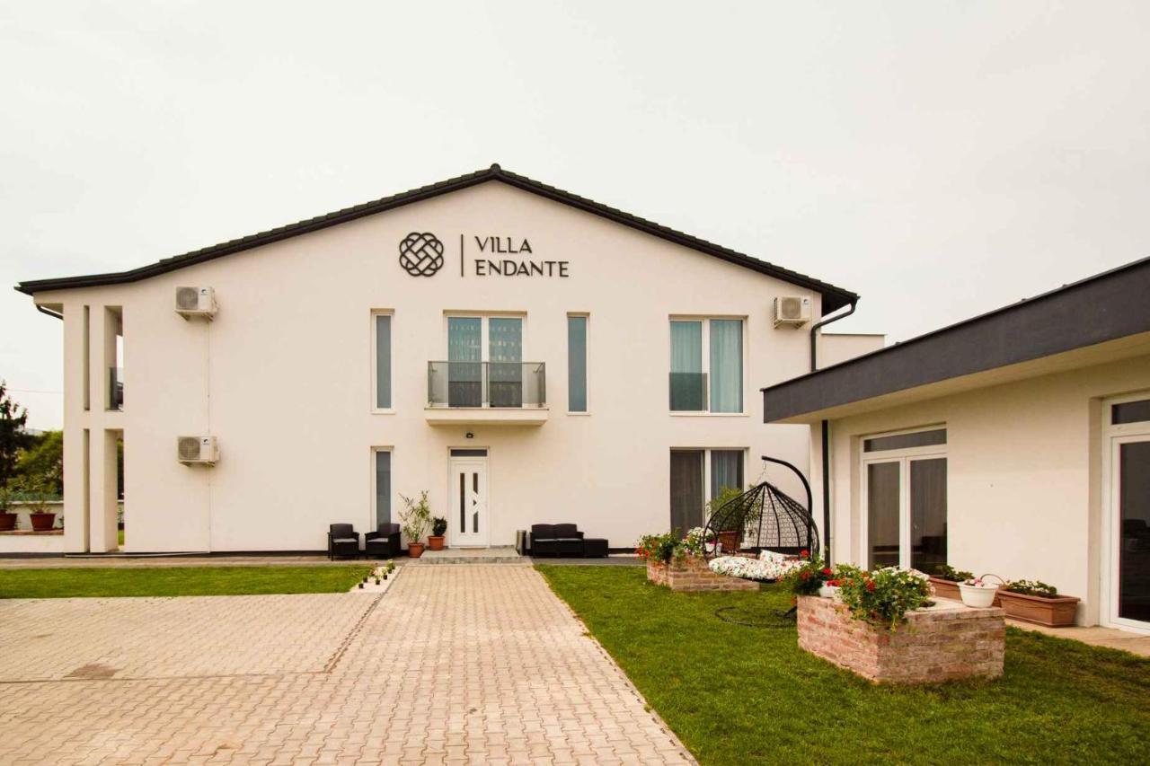 Villa Endante ไฮจ์ดุสโซบอสโล ภายนอก รูปภาพ
